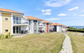 2 Bedroom Cozy Apartment In Gudhjem, Gudhjem